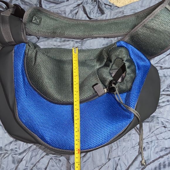 Nwot Pet Sling Carrier Small Dogs/Cats Adjustable Strap Mesh Hand Free - Picture 5 of 7